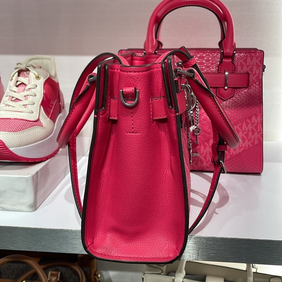 Michael Kors Hamilton Small Satchel Shoulder Crossbody Bag 
Electric Pink
NWT - Picture 4 of 16